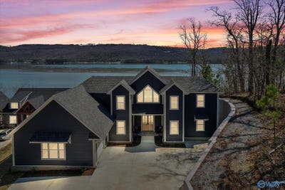 /international/us/711-monte-sano-drive-scottsboro-al-110098166821/