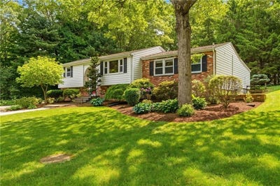 /international/us/8-ledgemont-drive-lincoln-ri-110108349344/