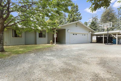 /international/us/205-kelly-crescent-city-ca-110100979740/