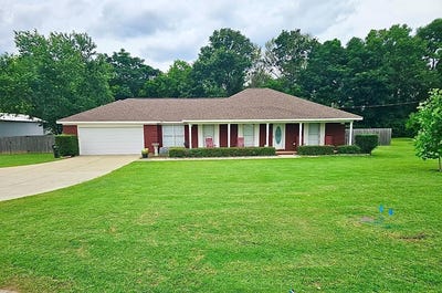 /international/us/904-w-king-street-headland-al-110108336089/