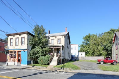 /international/us/38-s-franklin-street-nyack-ny-110099981562/