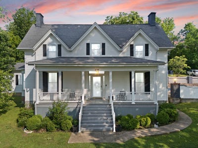 /international/us/239-stockwell-avenue-flemingsburg-ky-110100620996/