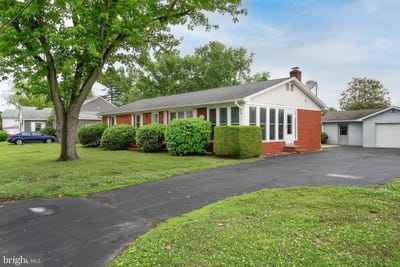 /international/us/5989-n-main-street-rock-hall-md-110108387464/