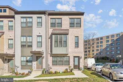 /international/us/6025-soho-way-hyattsville-md-110106074022/