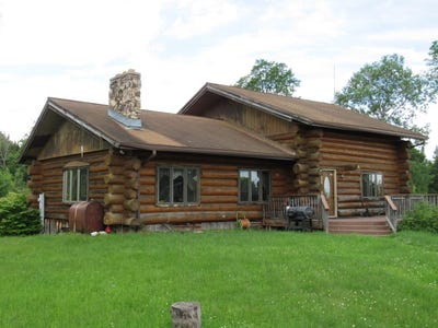 /international/us/34386-younggren-road-covington-mi-110101858069/