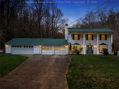 /international/us/430-falls-creek-road-tornado-wv-110106695249/