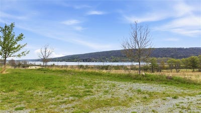 /international/us/3882-24-tyrone-ny-110107883396/