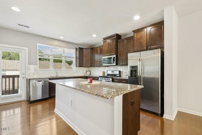 /international/us/2027-hayes-lane-holly-springs-nc-110100456440/