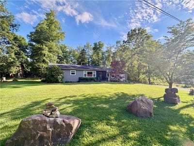 /international/us/132-school-st-laughlintown-pa-110107288252/