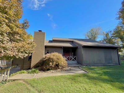 /international/us/146-hale-road-harold-ky-110101828669/