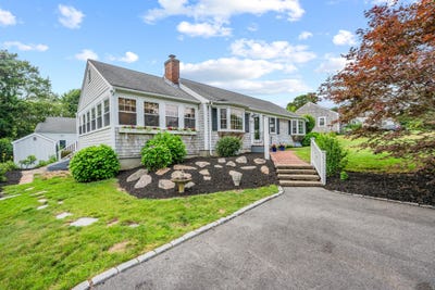 /international/us/69-joan-road-centerville-ma-110100893118/