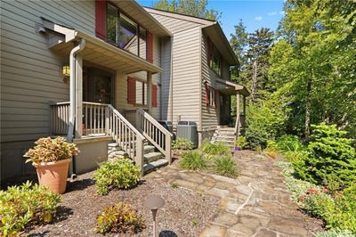 /international/us/107-mayview-manor-court-blowing-rock-nc-110107733374/