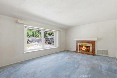 /international/us/10136-mcbroom-sunland-ca-110106961328/