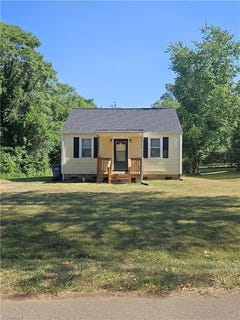 /international/us/130-court-street-rural-hall-nc-110108478387/