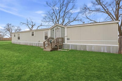 /international/us/919-s-maple-avenue-erick-ok-110105845796/