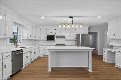 /international/us/4516-exeter-drive-suffolk-va-110109508882/