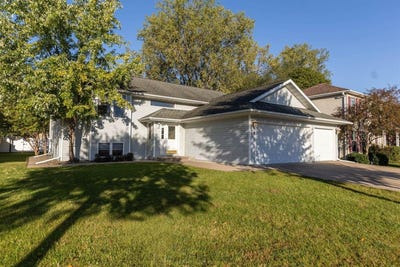 /international/us/919-oak-ave-north-onalaska-wi-110120457592/