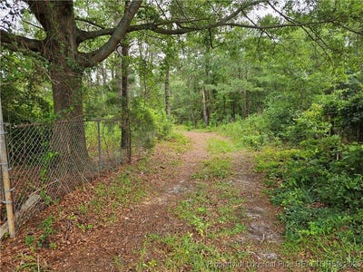 /international/us/5479-falling-waters-drive-hope-mills-nc-110100198097/