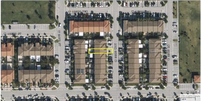 /international/us/10490-w-33rd-way-hialeah-fl-110108736416/
