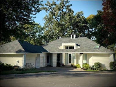 /international/us/5479-maple-ridge-court-minnetonka-mn-110106927162/