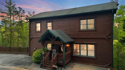 /international/us/810-great-smoky-way-gatlinburg-tn-110107996992/