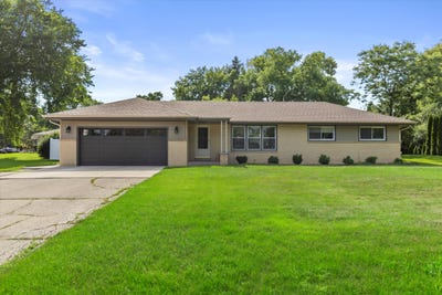 /international/us/13030-w-allerton-ave-new-berlin-wi-110100776442/