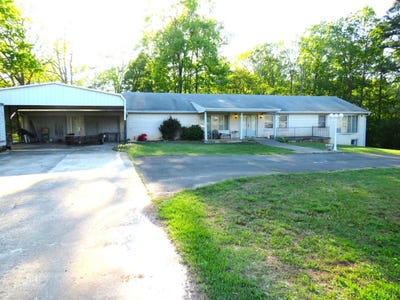 /international/us/11420-wards-road-rustburg-va-110091535619/