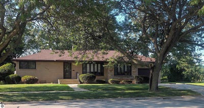 /international/us/1223-north-drive-mt-pleasant-mi-110100976611/?lang=en