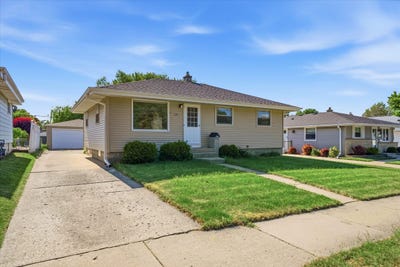 /international/us/3201-s-98th-st-milwaukee-wi-110108503163/