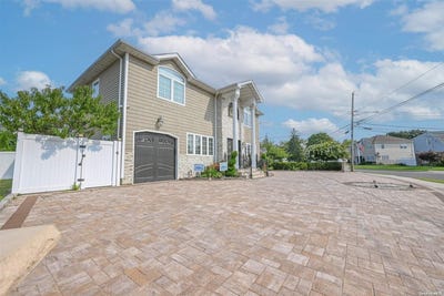 /international/us/1056-north-drive-merrick-ny-110096109019/