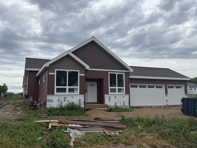 /international/us/4044-whistle-rock-circle-deforest-wi-110108816102/