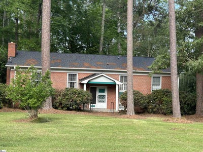 /international/us/402-chestnut-street-clinton-sc-110099086804/?lang=zh-cn