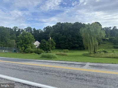 /international/us/35-valley-road-shrewsbury-pa-110100321258/