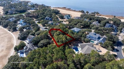 /international/us/574-live-oak-court-corolla-nc-110097713087/