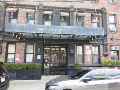 /international/us/4222-ketcham-street-elmhurst-ny-110101246132/?lang=de