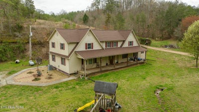 /international/us/8651-tazewell-hwy-sneedville-tn-110109342106/