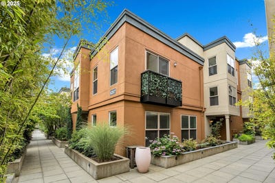 /international/us/6267-ne-carillion-dr-hillsboro-or-110100808936/