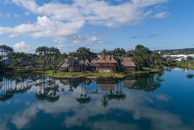 /international/us/400-hualani-st-hilo-hi-110103575216/