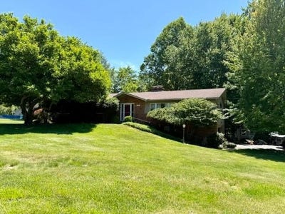 /international/us/1280-howell-drive-newark-oh-110108499116/
