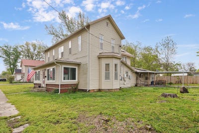 /international/us/411-wells-street-greenfield-mo-110107391359/