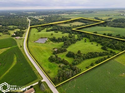 /international/us/2641-douds-rd-libertyville-ia-110101089963/