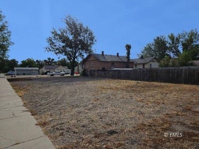 /international/us/321-n-10th-st-miles-city-mt-110100976234/