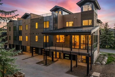 /international/us/2936-village-drive-steamboat-springs-co-110108398720/