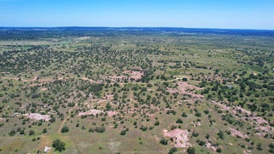 /international/us/tbd-hickory-grove-61-acres-rd-pontotoc-tx-110100353845/