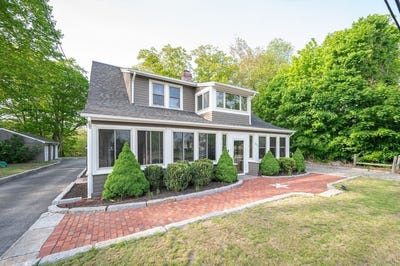 /international/us/272-county-st-seekonk-ma-110099480242/