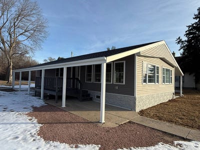/international/us/225-e-6th-street-orchard-ne-110106028272/