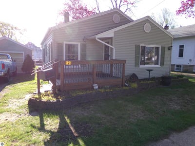 /international/us/126-n-ithaca-street-ithaca-mi-110107787600/