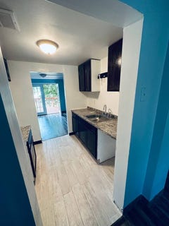 /international/us/3730c-hialeah-ct-liverpool-ny-110108219903/
