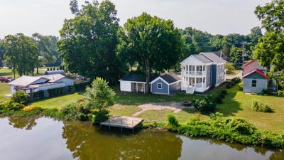 /international/us/816-river-street-three-rivers-mi-110101090380/
