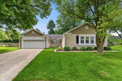 /international/us/275-essex-court-aurora-il-110108635740/